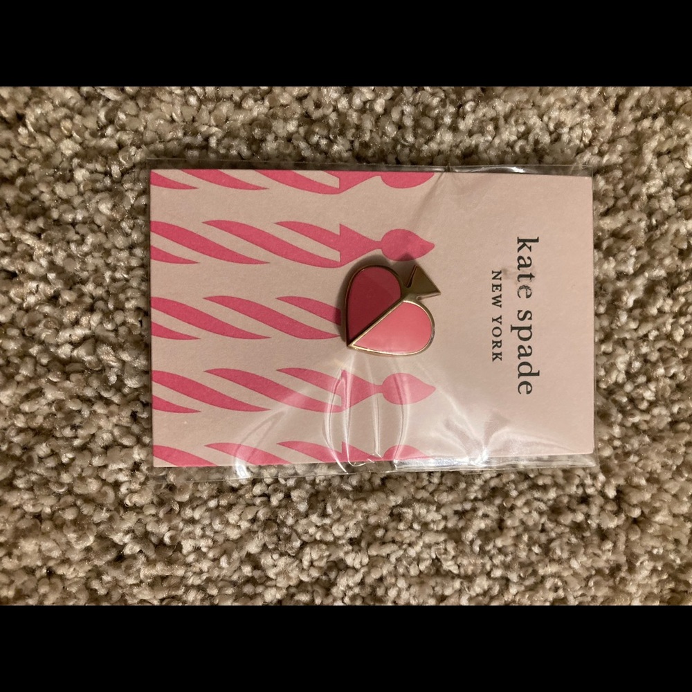 NIP Kate Spade New York pink gold enamel heart lapel pin spade